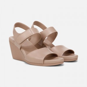 Naturalizer Imani Wedge Sandal for Women Brown CJ08-6568X7