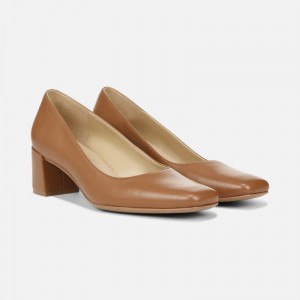Naturalizer Karina Pump for Women Brown XM52-5762X3