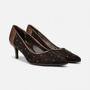 Naturalizer Everly Pump for Women Chocolate JW59-3949W3