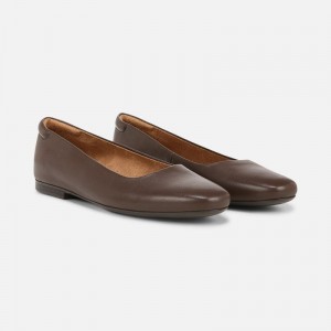 Naturalizer Kelly Ballet Flat for Women Chocolate QV72-8322X5