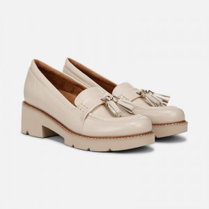 Naturalizer Committed Lug Loafer for Women Cream TV82-7692T6