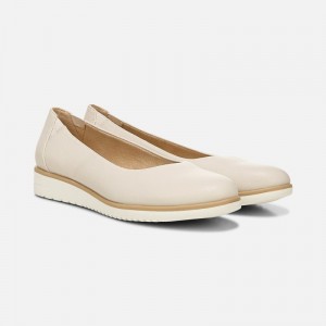 Naturalizer SOUL Idea Ballet Flat for Women Cream PR61-8081E9