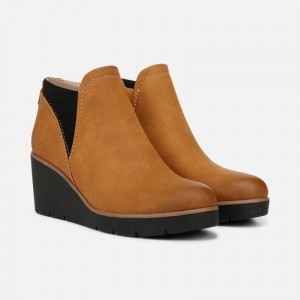 Naturalizer SOUL Affirm Weather Resistant Ankle Booties for Women Light Brown XO36-9806D4