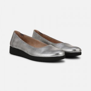 Naturalizer SOUL Idea Ballet Flat for Women Silver AD88-6218X8