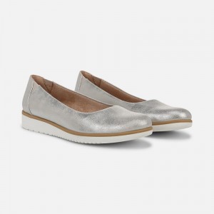 Naturalizer SOUL Idea Ballet Flat for Women Silver OV13-7033H9
